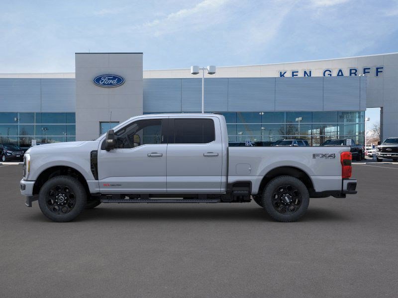 2025 Ford F-350 Lariat photo 3