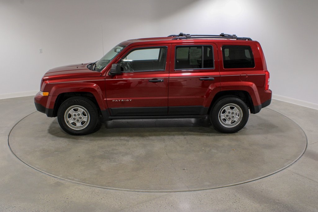 2016 Jeep Patriot Sport photo 2