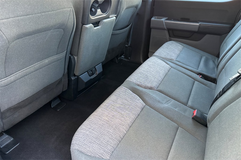 2023 Ford F-150 XLT photo 12