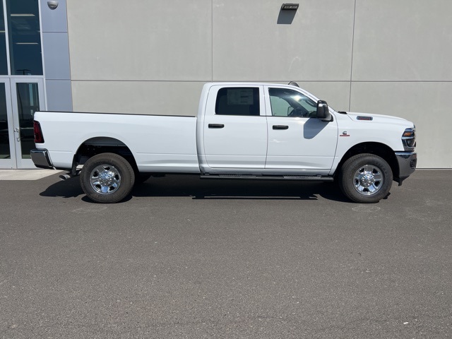 2025 Ram 2500 Tradesman photo 3