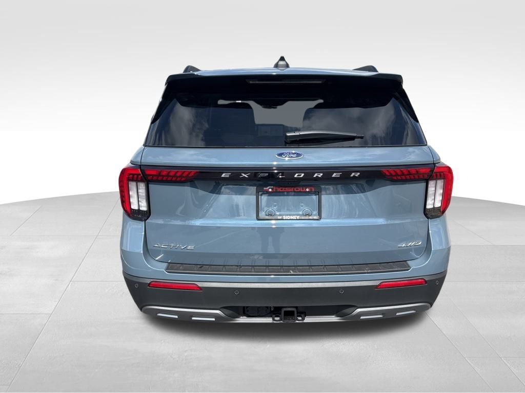 2025 Ford Explorer photo 4