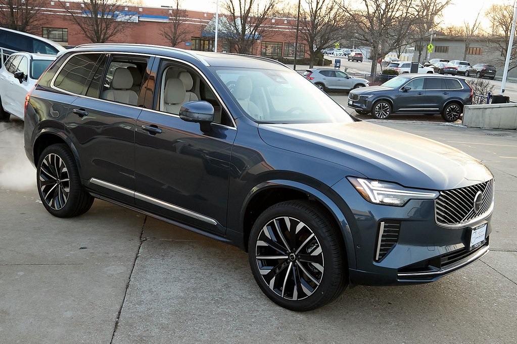 2026 VOLVO XC90 - Image 3