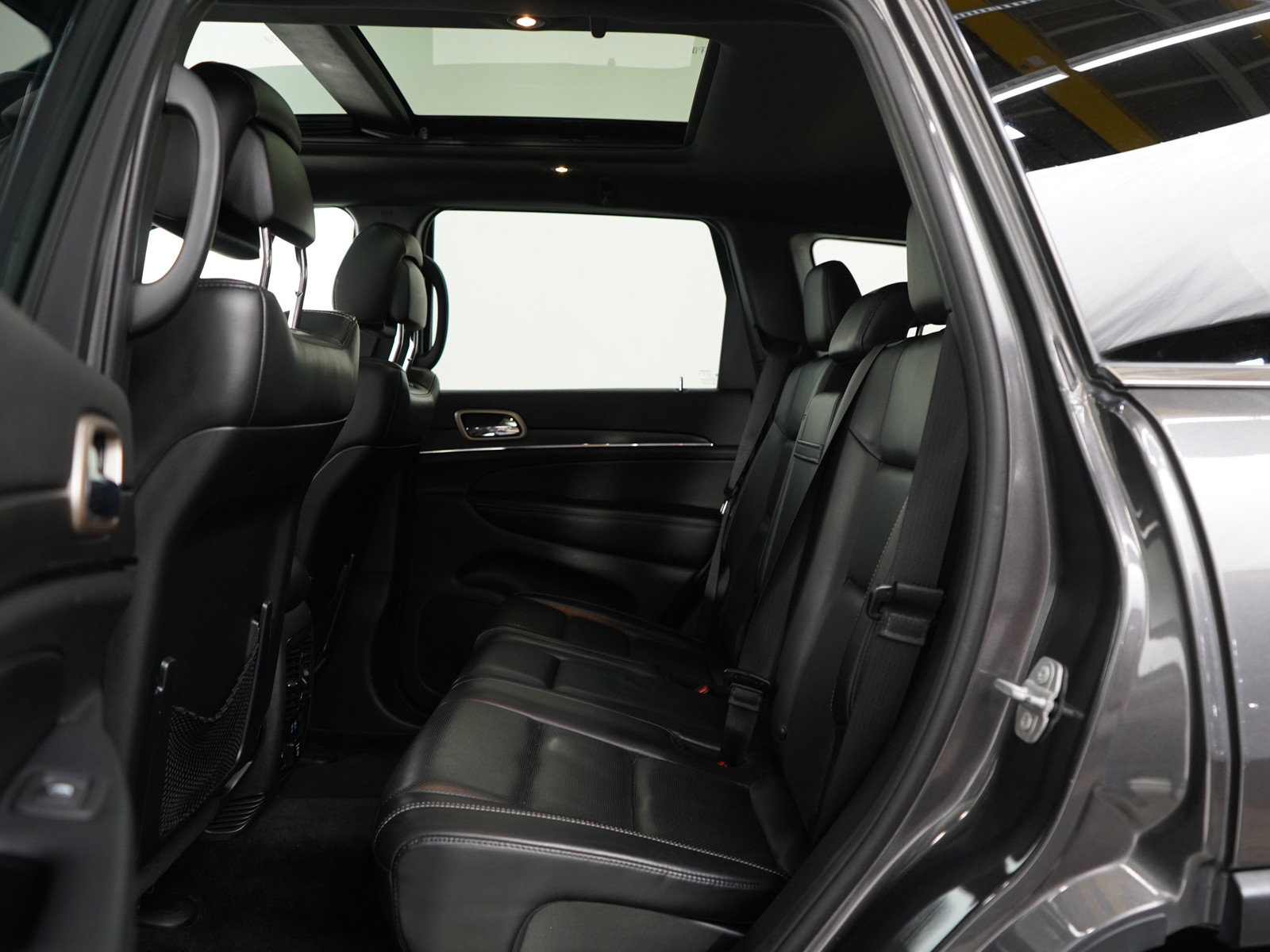 2016 Jeep Grand Cherokee Limited photo 17