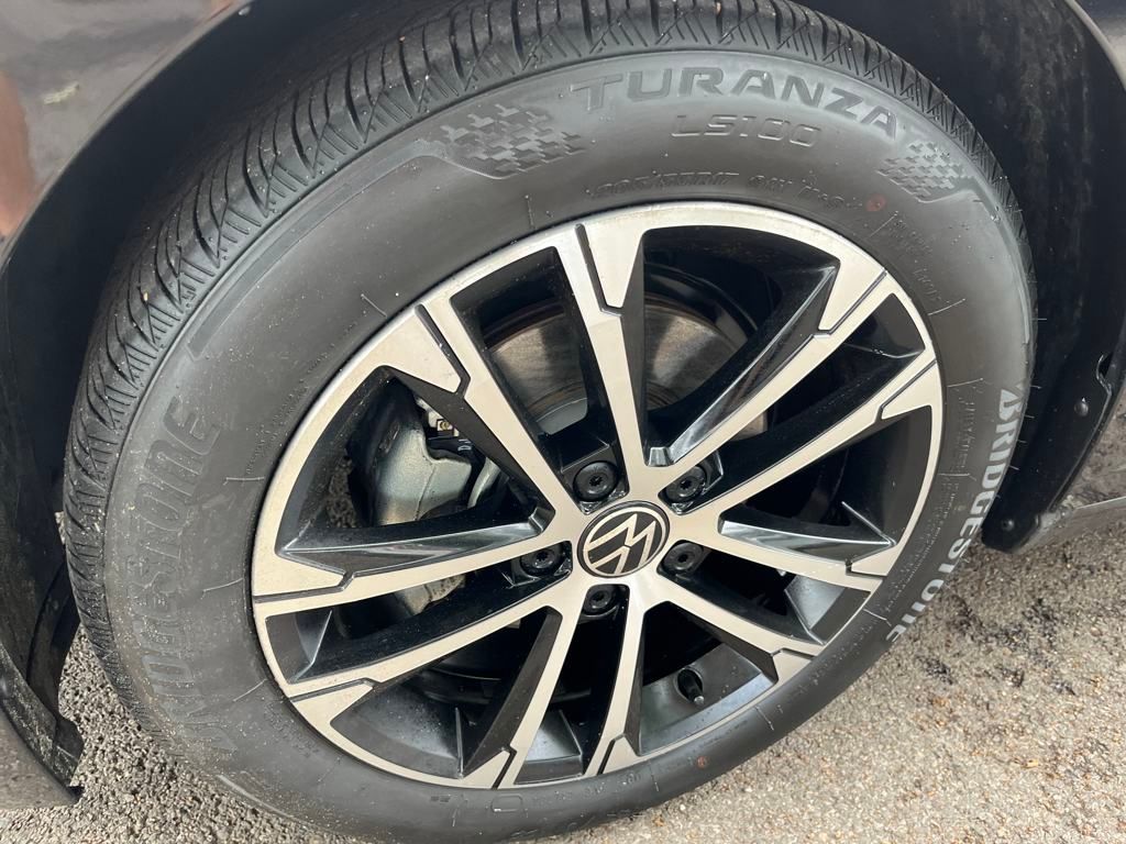 2024 Volkswagen Jetta 1.5T Sport photo 2