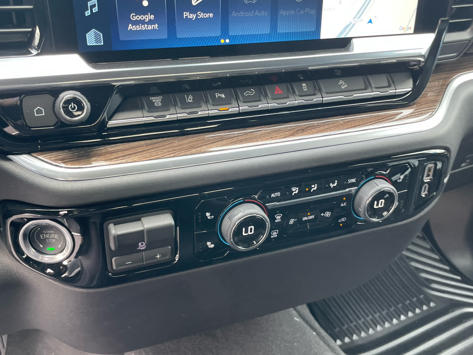 2025 Chevrolet Silverado 3500HD LT photo 32
