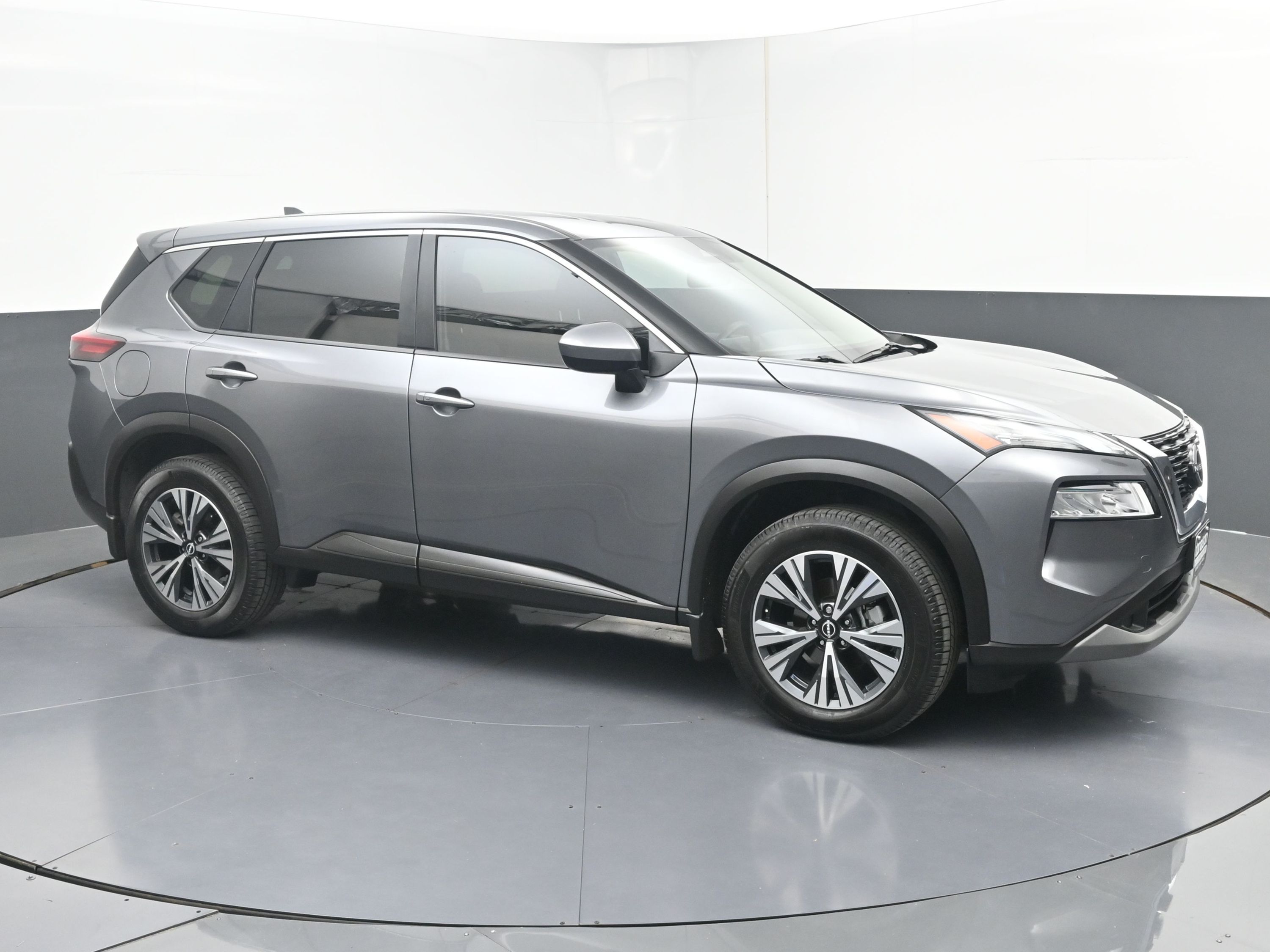 2023 Nissan Rogue SV's photo