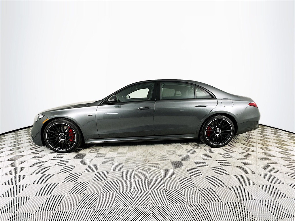 2026 Mercedes Benz S 63 e photo 4