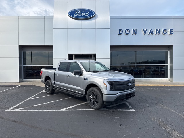 2025 Ford F-150 Lightning Flash's photo