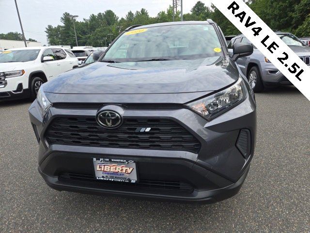 2020 Toyota RAV4 LE photo 4