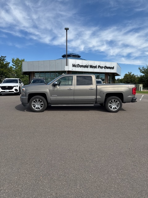 2017 Chevrolet Silverado 1500 High Country photo 2