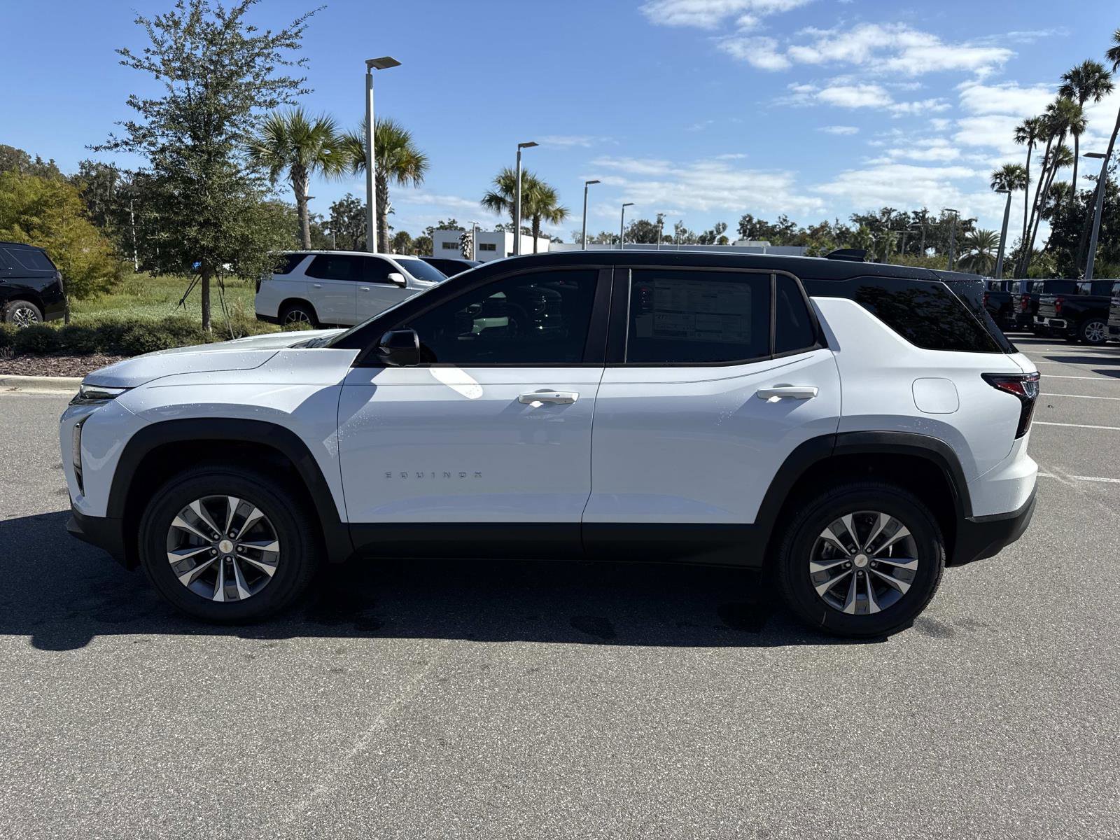 2026 Chevrolet Equinox LT photo 2