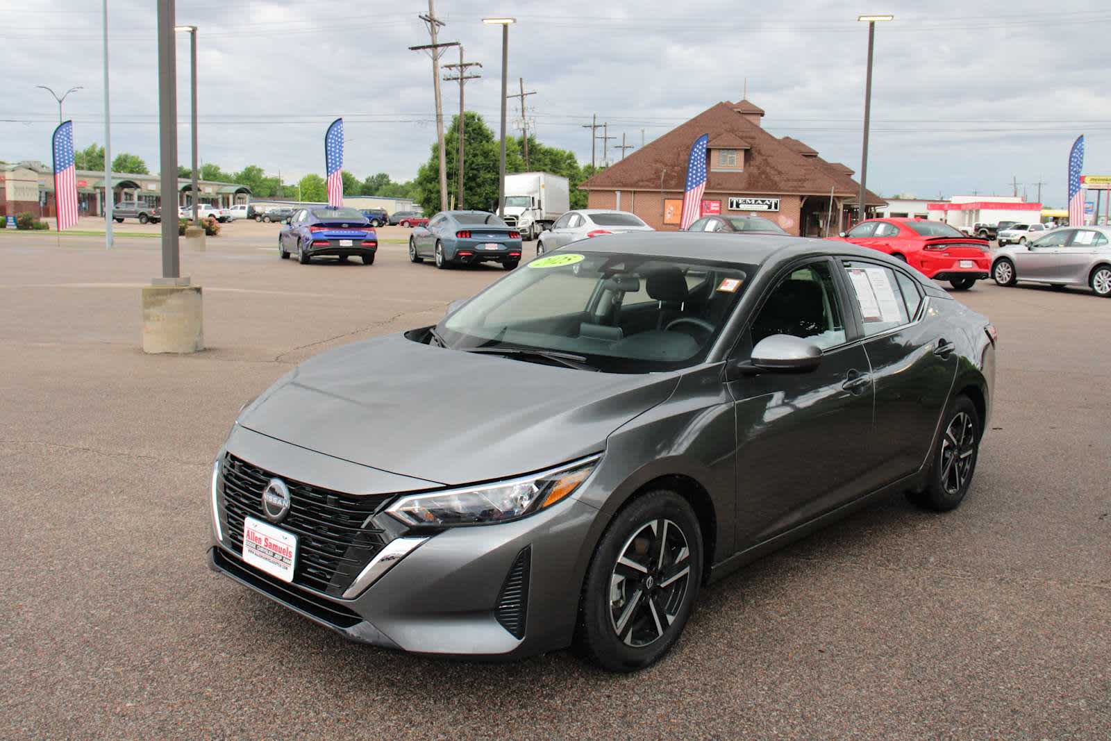 2025 Nissan Sentra SV photo 4