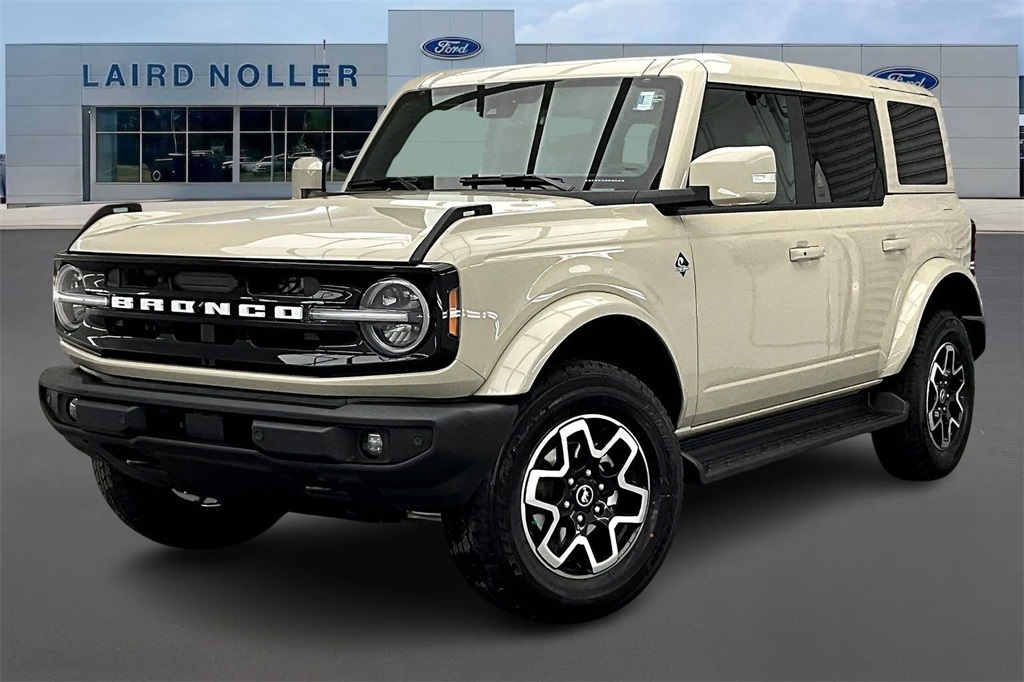 2025 Ford Bronco 4-Door Outer Banks's photo