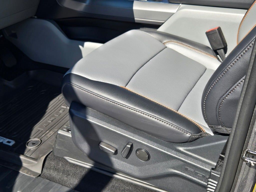 2025 Ford F-150 Lariat photo 20