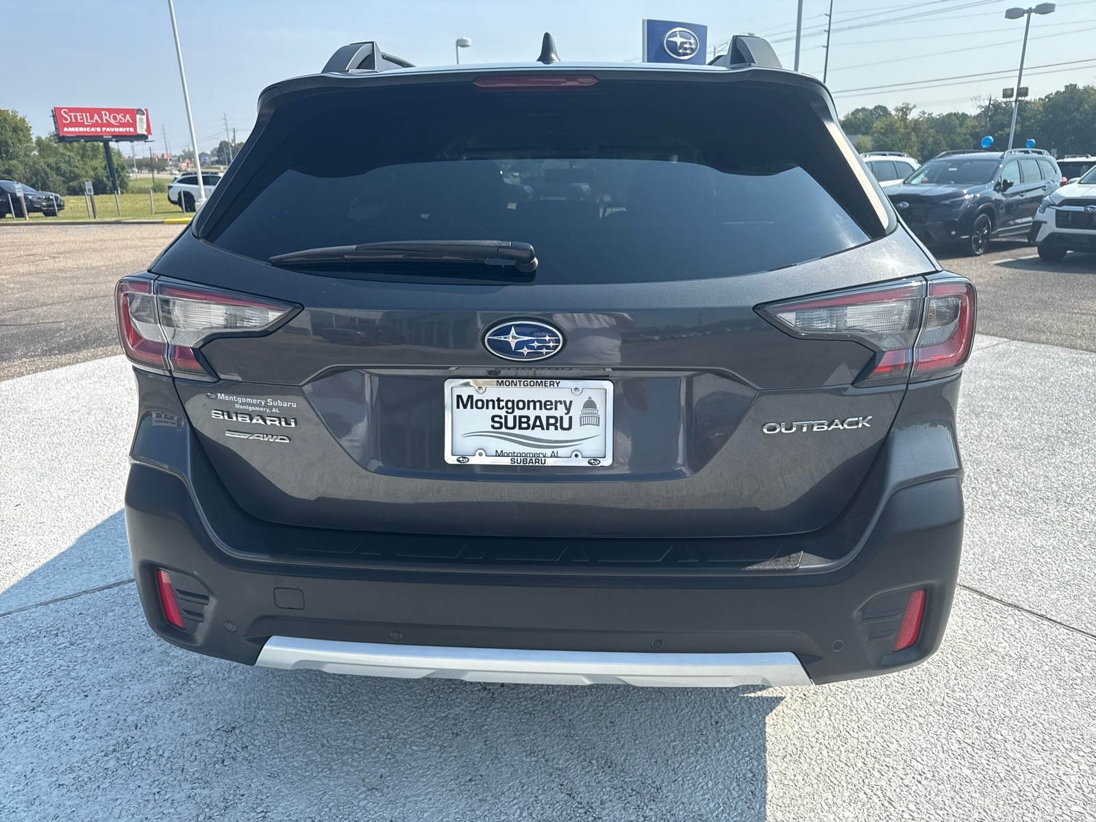 2021 Subaru Outback Limited photo 4