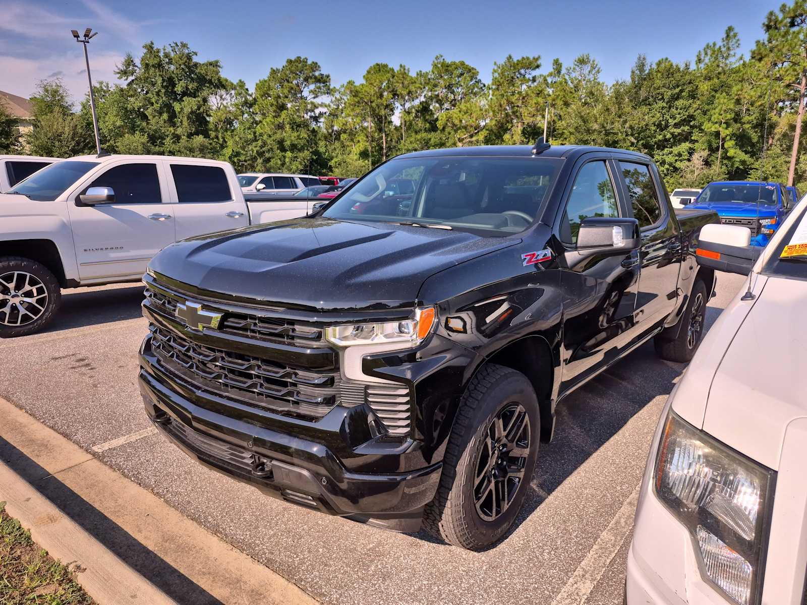 2026 Chevrolet Silverado 1500 RST photo 4