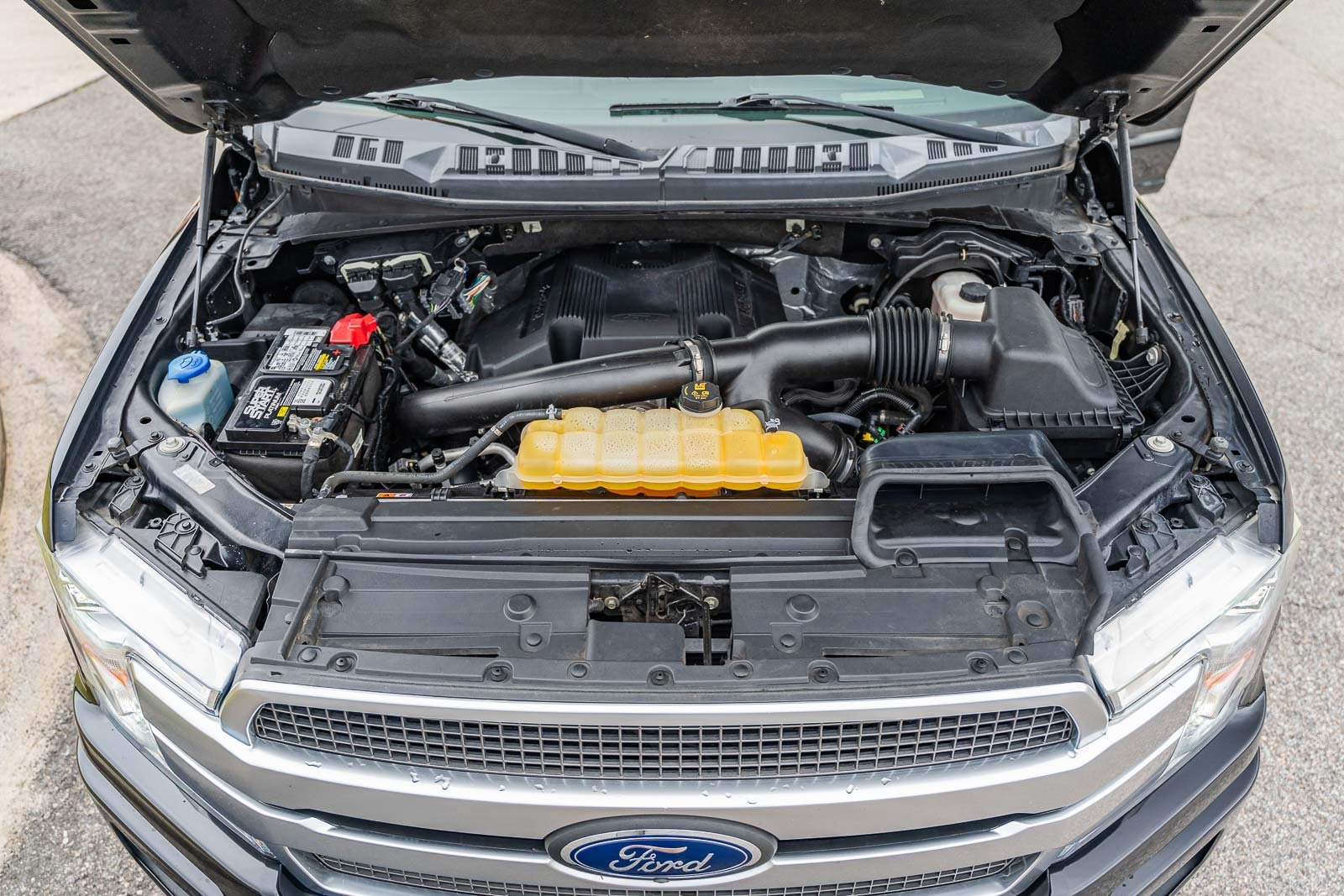 2018 Ford F-150 Platinum photo 20