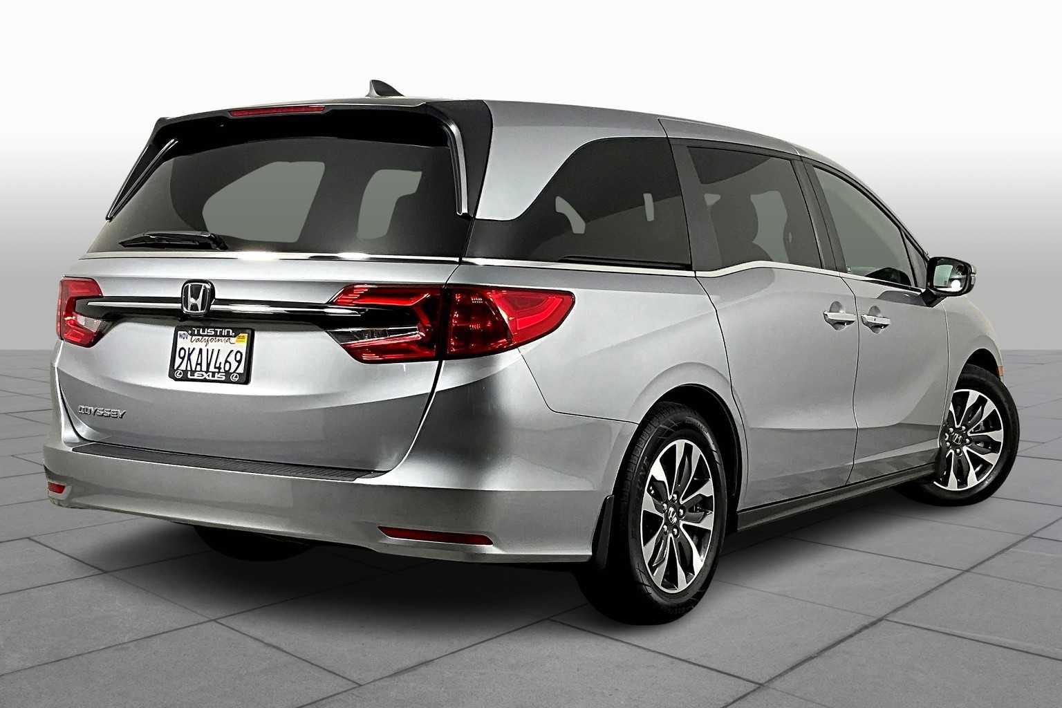 2024 Honda Odyssey EX-L photo 11