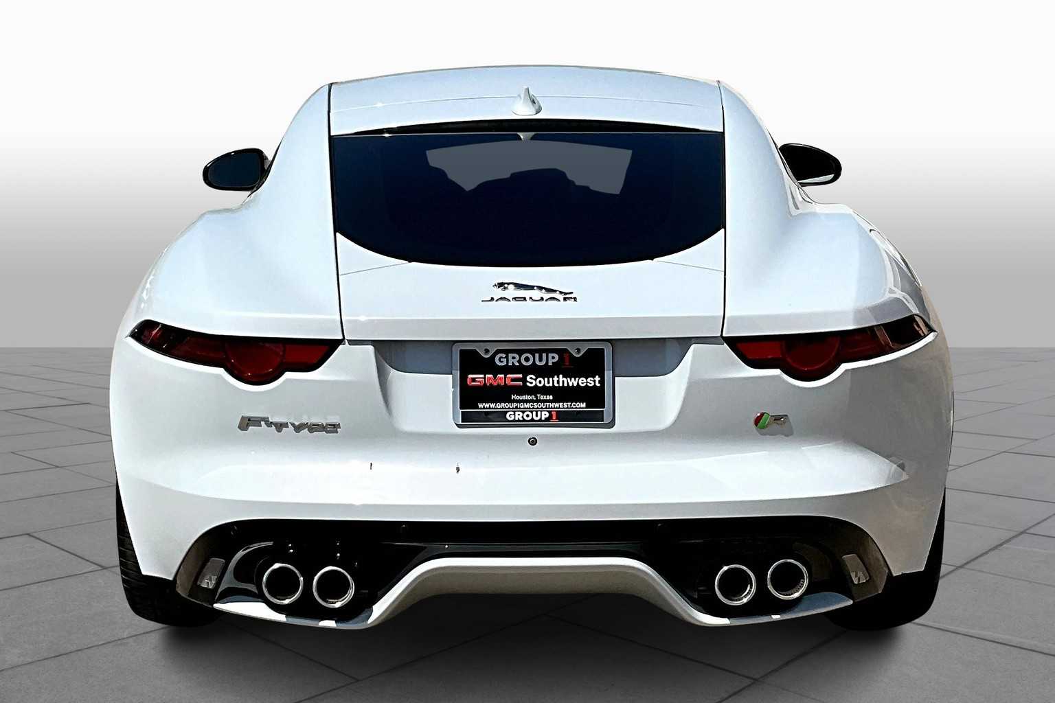 2020 Jaguar F-TYPE R photo 4