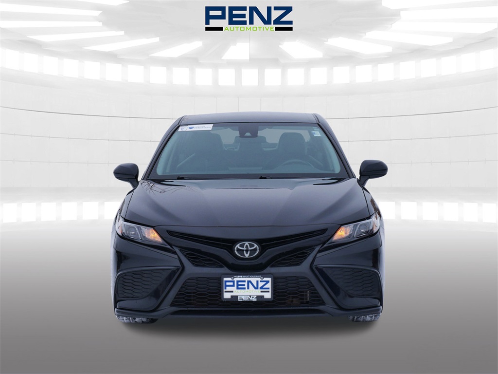 Used 2021 Toyota Camry SE with VIN 4T1G11AK5MU467779 for sale in Rochester, Minnesota