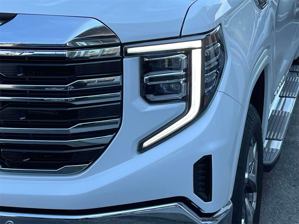 2026 Gmc Sierra 1500 SLT photo 9