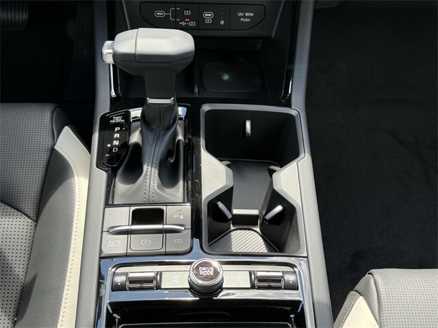 2025 Kia K5 GT-Line photo 6