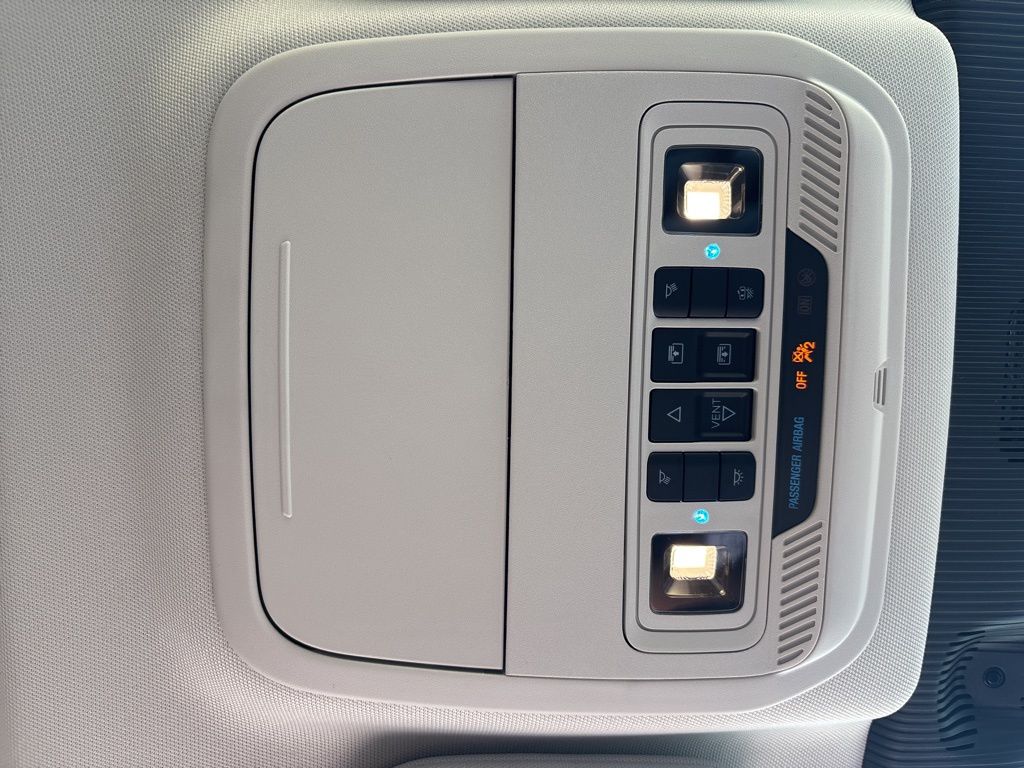 2025 Ford Explorer photo 21