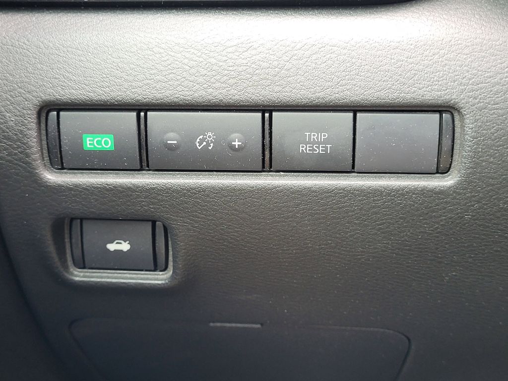 2024 Nissan Sentra SV photo 16
