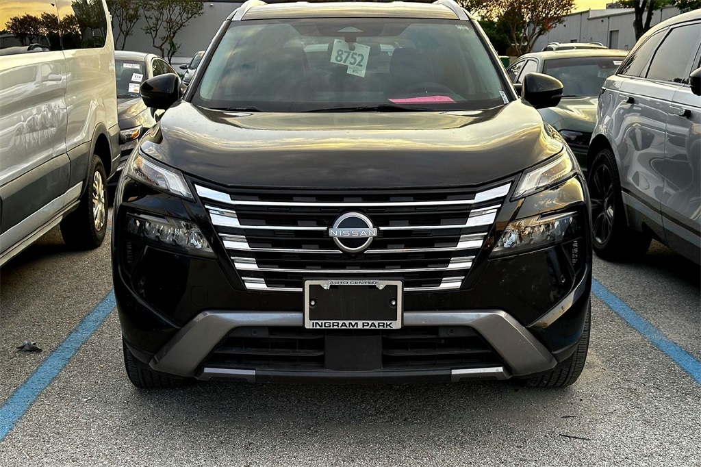 2024 Nissan Rogue SL photo 4