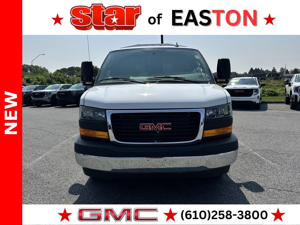 2025 Gmc Savana Cutaway 3500 photo 3