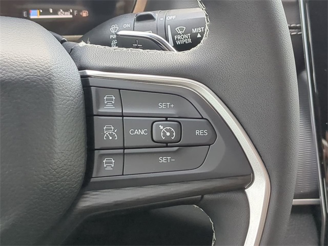 2025 Jeep Grand Cherokee Laredo Altitude photo 27