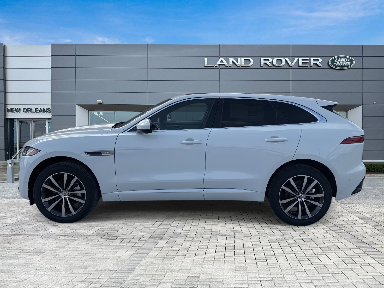 2025 Jaguar F-PACE P250 R-Dynamic S photo 2