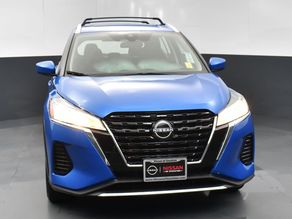2024 Nissan Kicks SV photo 2