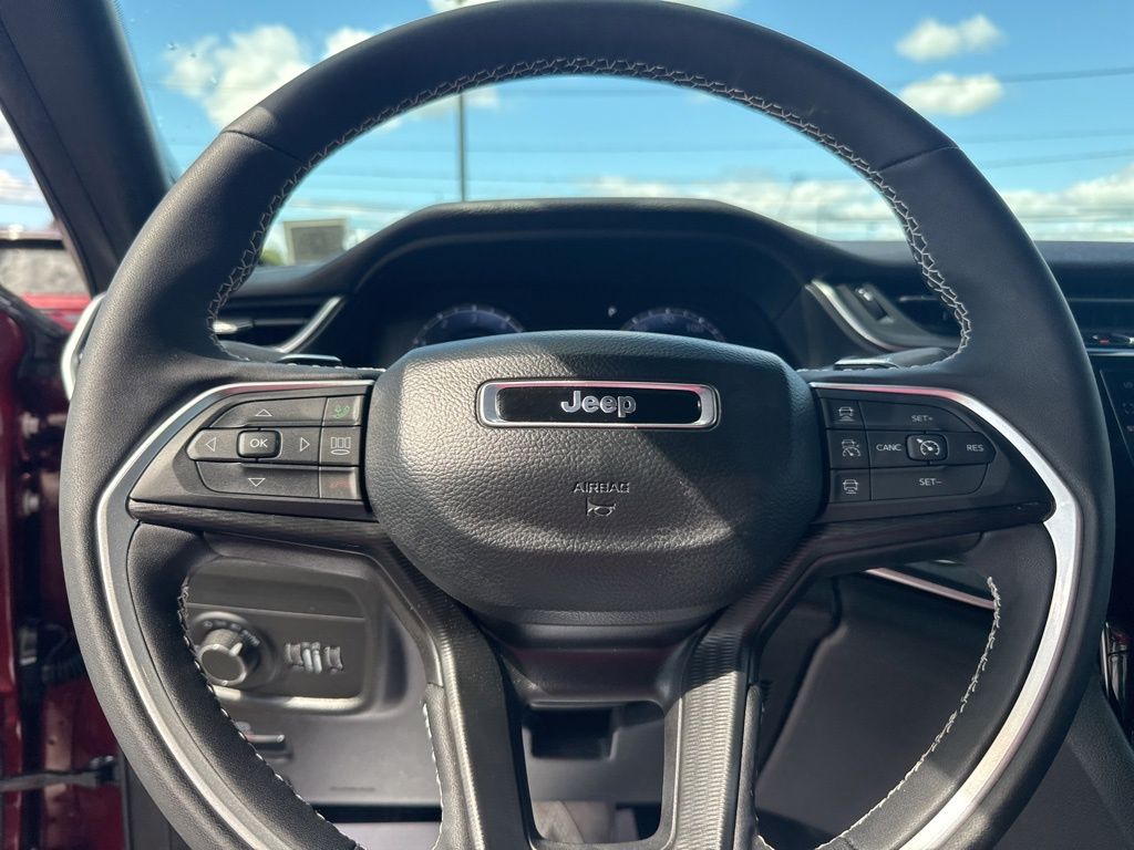 2025 Jeep Grand Cherokee Altitude photo 20