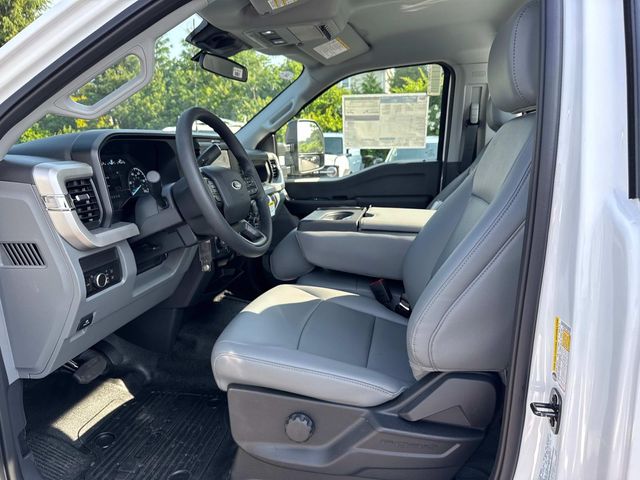 2025 Ford F-350 photo 4