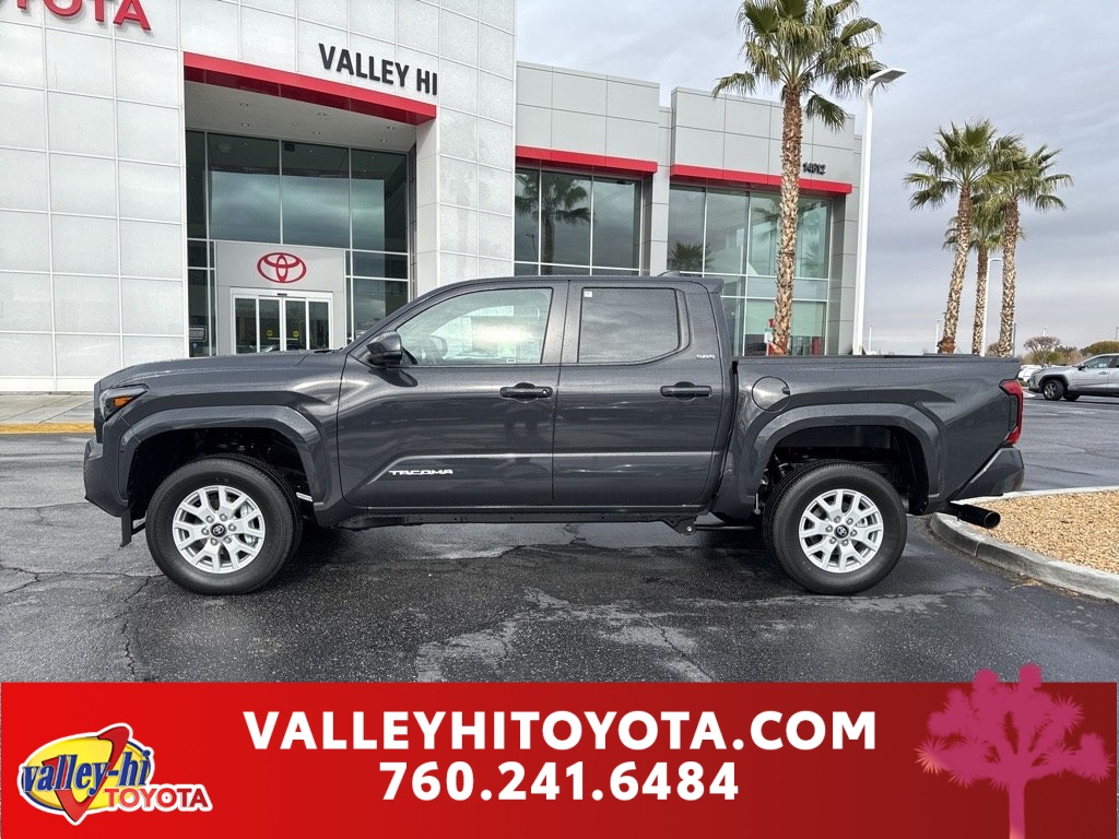 2025 Toyota Tacoma SR5's photo