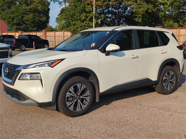 2023 Nissan Rogue SV's photo