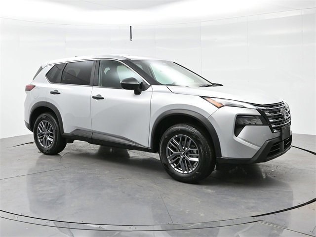 2024 Nissan Rogue S's photo