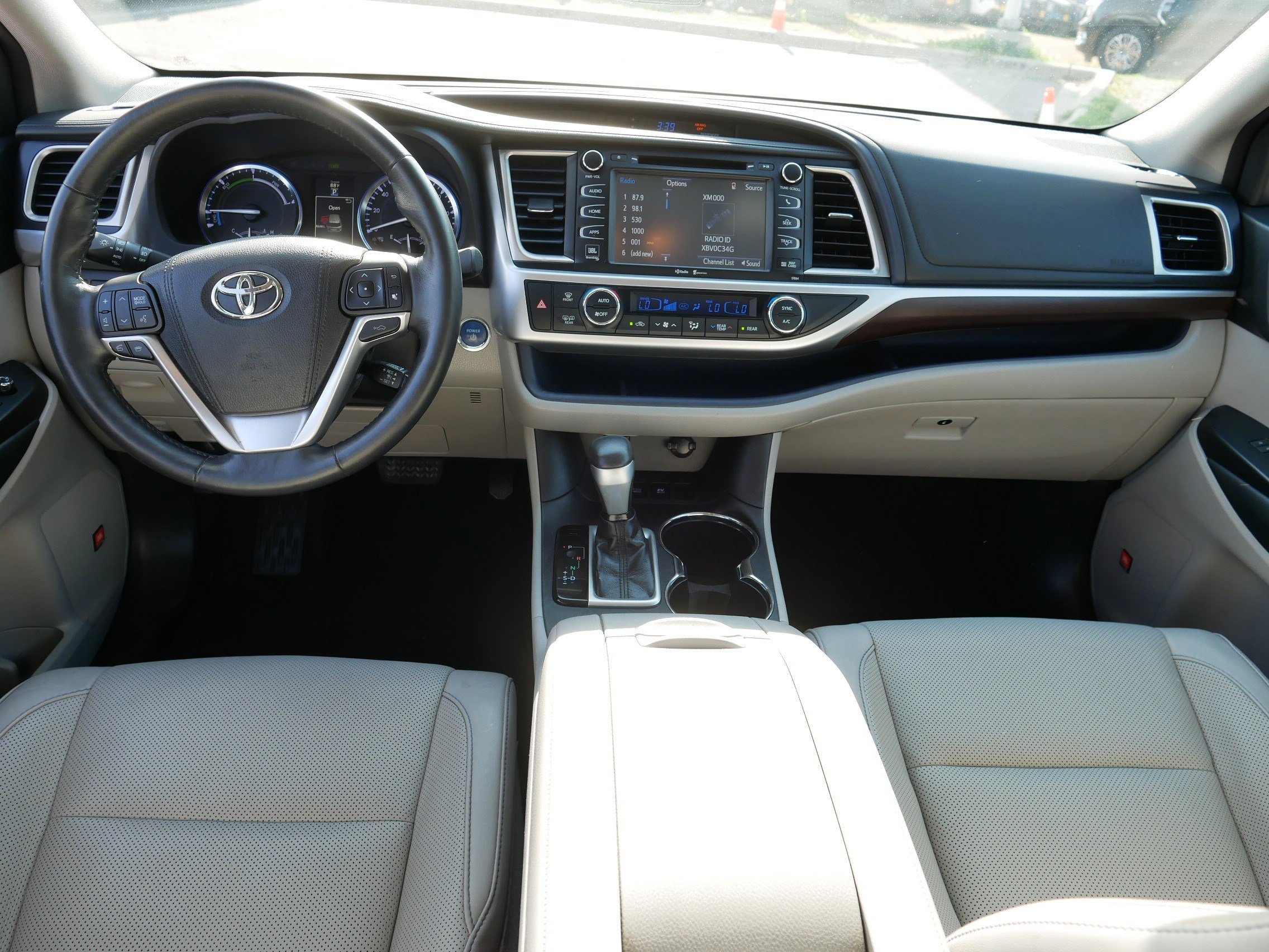 2015 Toyota Highlander Hybrid Limited photo 10