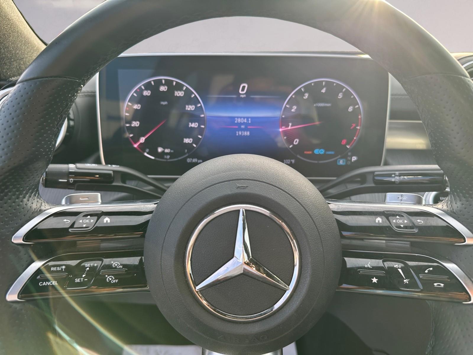 2022 Mercedes Benz C 300 photo 12