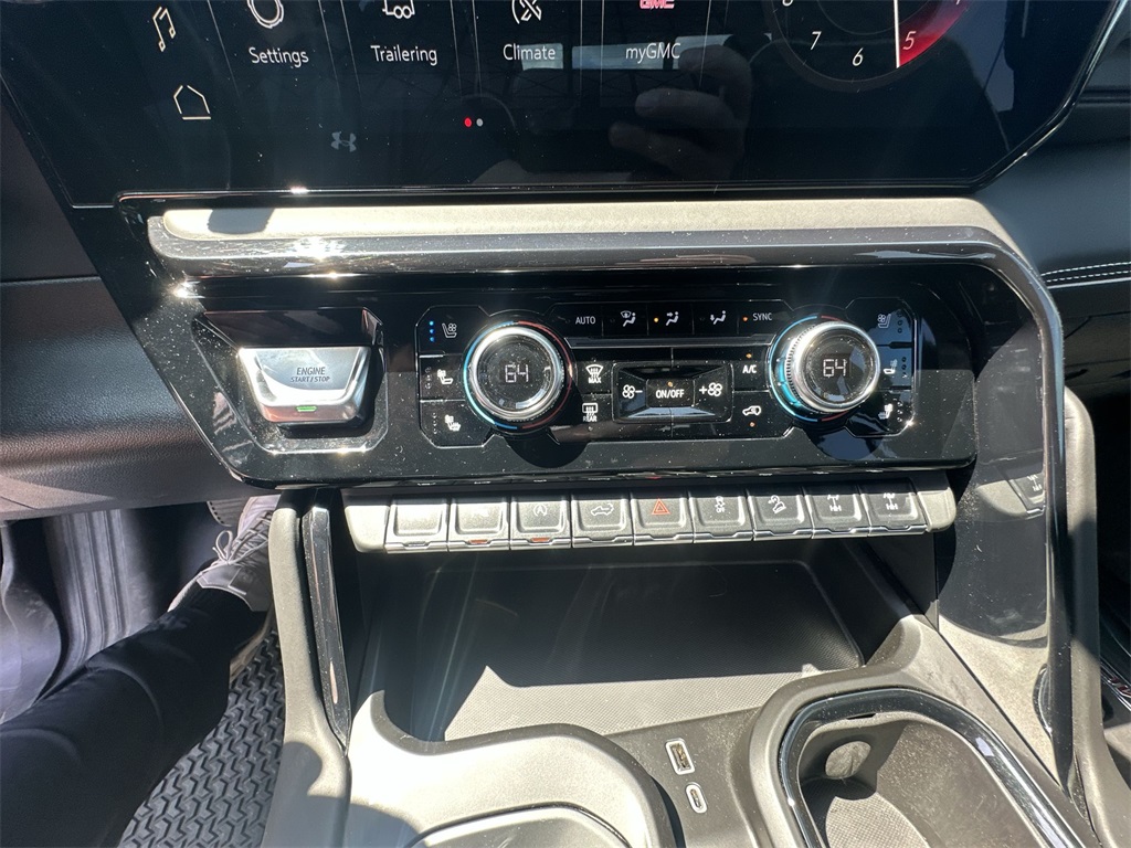 2024 Gmc Sierra 1500 AT4X photo 17