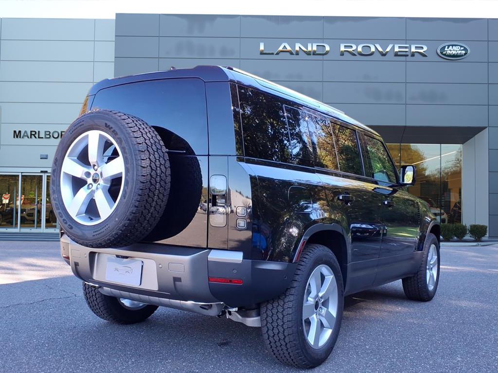 2026 Land Rover Defender 110 S photo 2