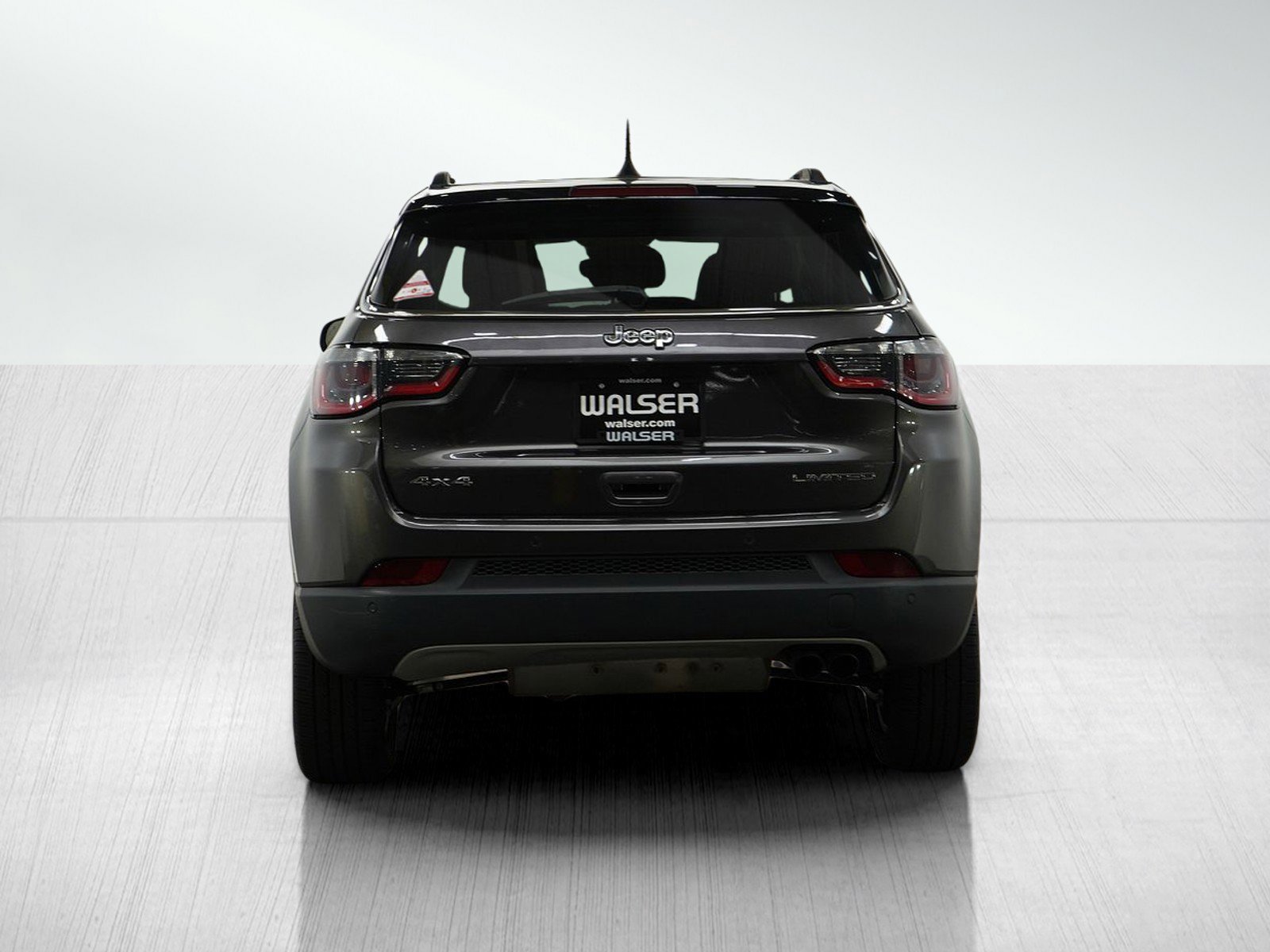 2018 Jeep Compass Limited photo 2