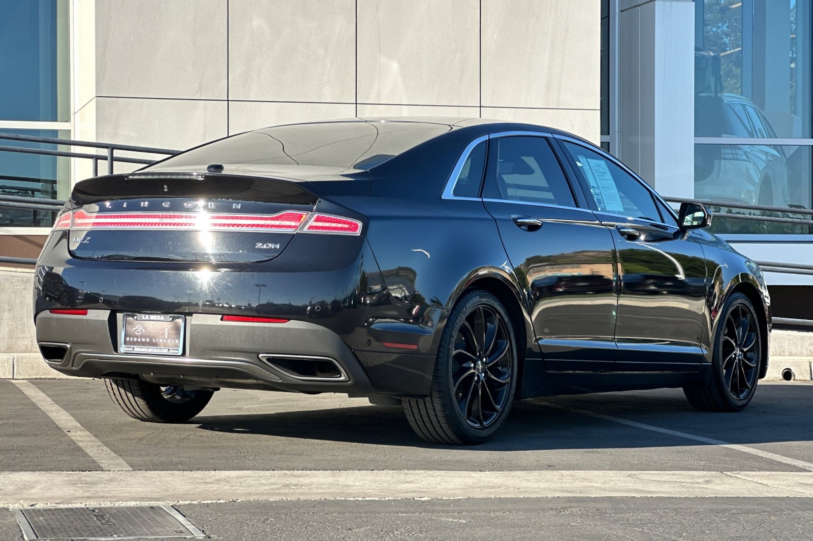 2020 Lincoln MKZ Hybrid Reserve photo 3