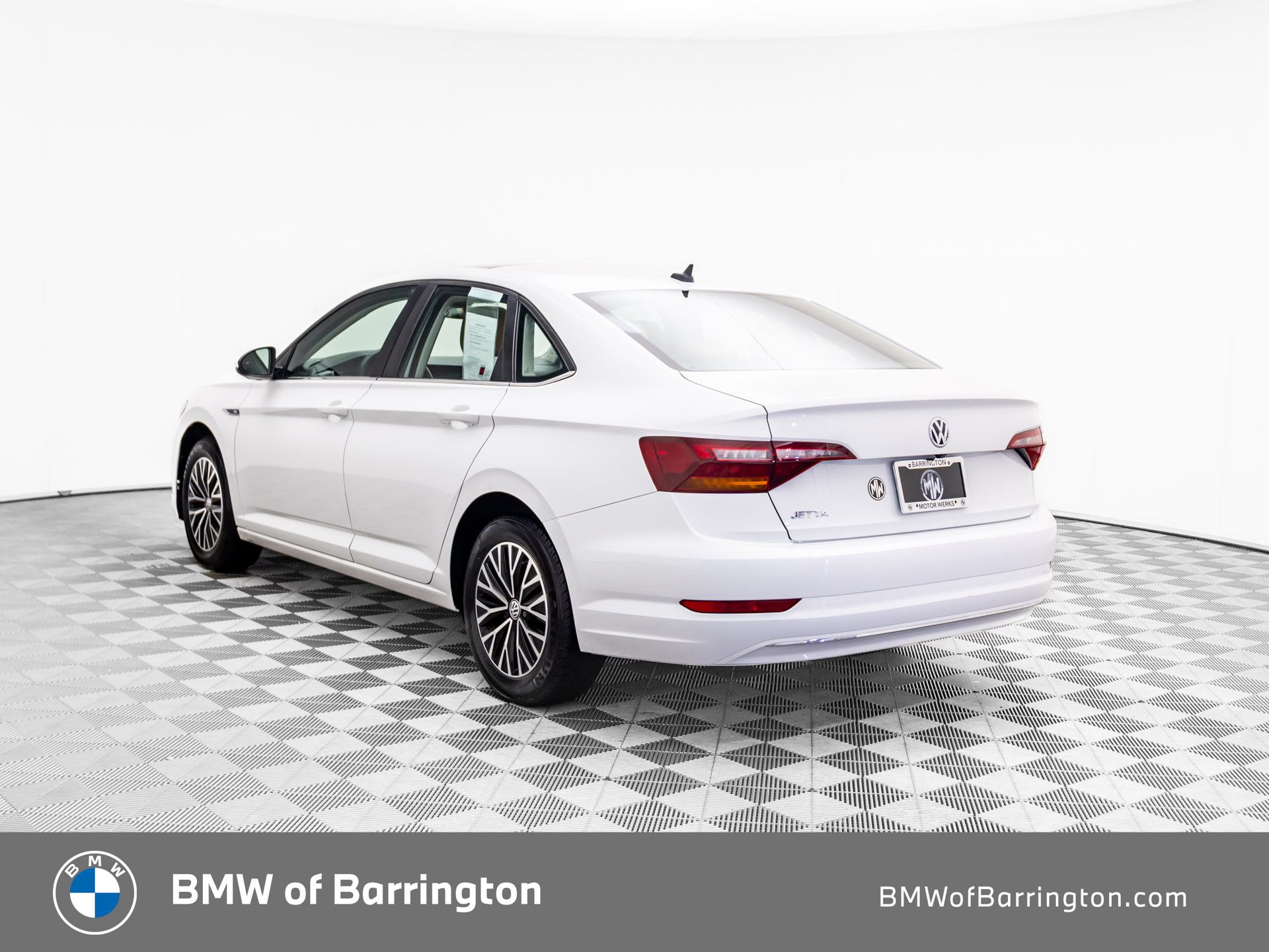2019 Volkswagen Jetta SEL photo 3