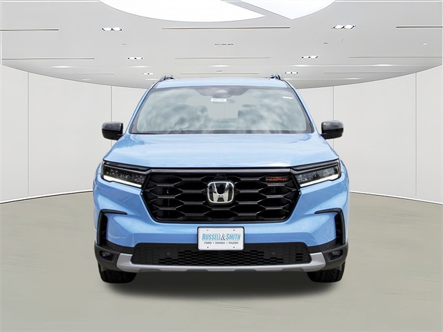 2025 Honda Pilot TrailSport photo 2