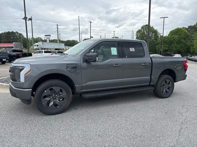 2025 Ford F-150 Lightning photo 5