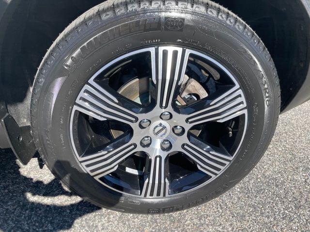 2022 Volvo XC40 T5 Inscription photo 10