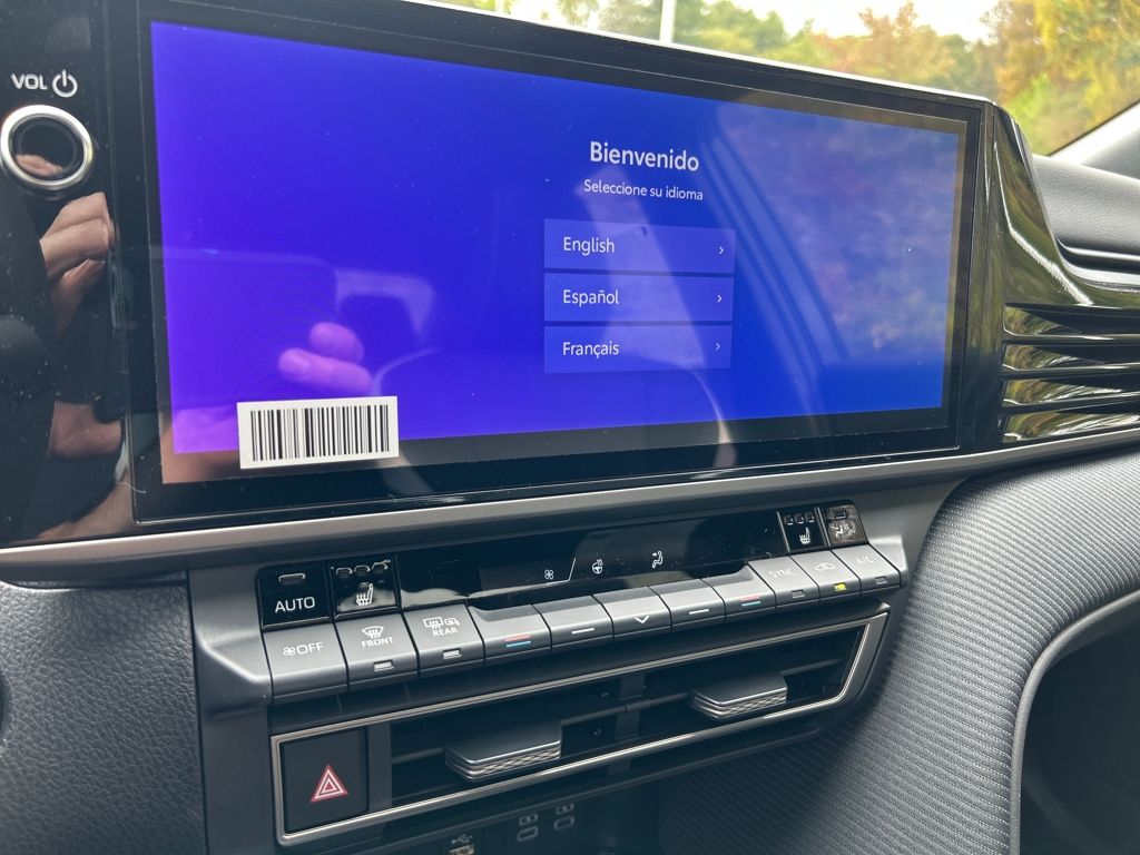 2026 Toyota Camry SE photo 18