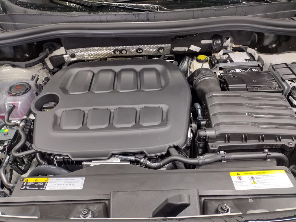 2026 Volkswagen Tiguan SE R-Line Black photo 3